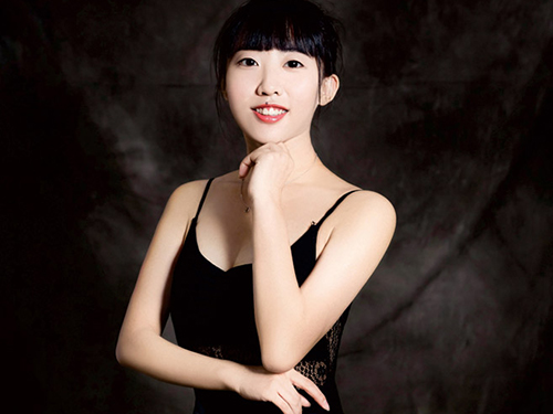 李佳